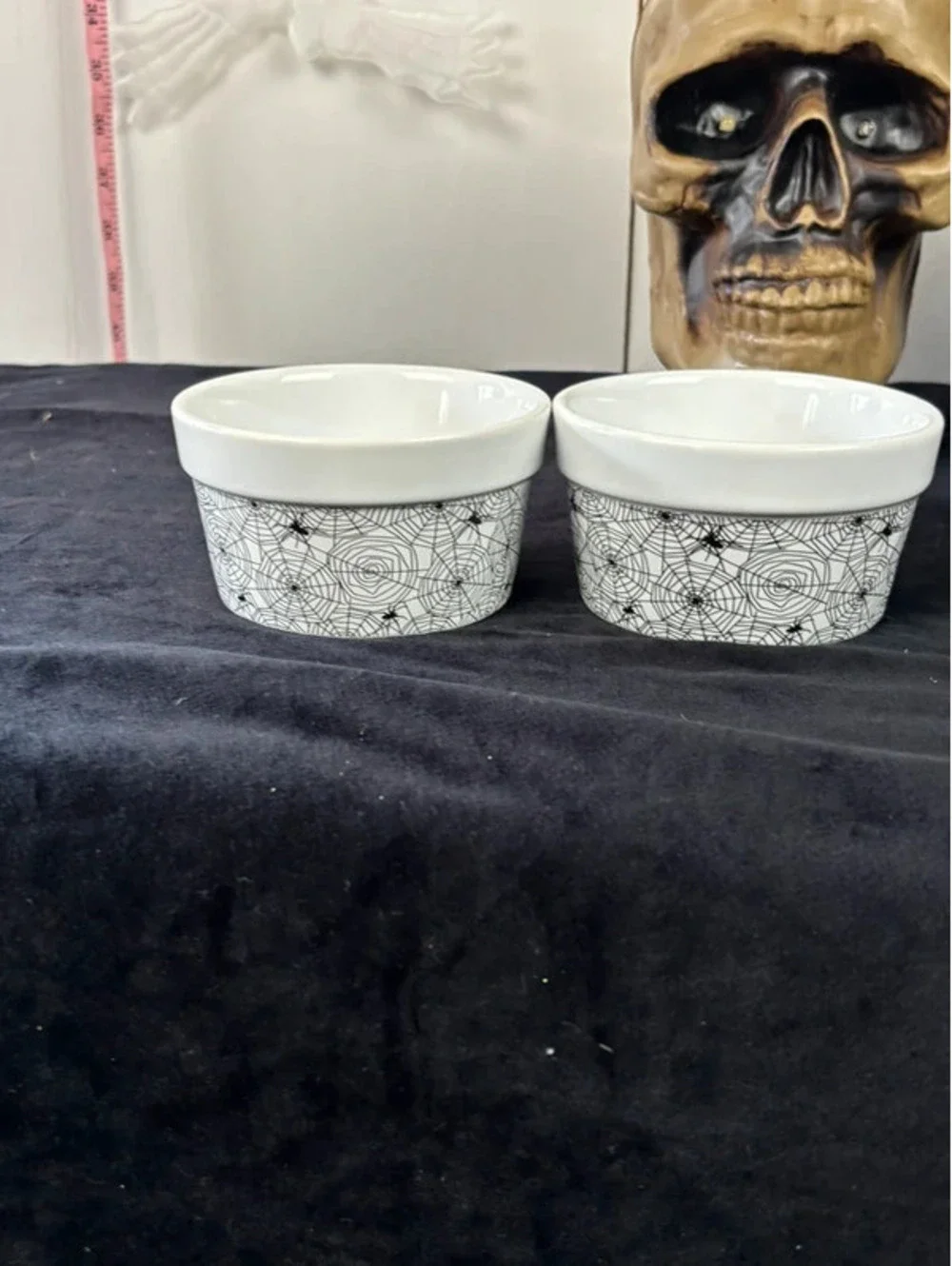 Halloween Skeleton Skull Décor Bundle Animated Heads Skeletons Spider Bowls